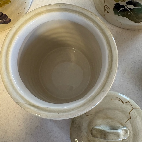 VTG Tabletops Unlimited Cabernet Collection Ceramic Canisters Set Of 3 - Picture 8 of 13